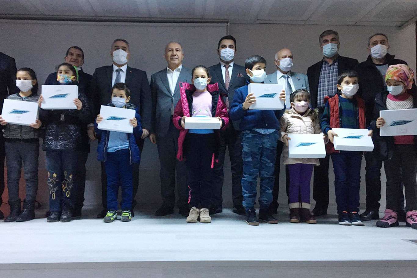 Malatya'da uzaktan eğitime tablet desteği Malatya'da uzaktan eğitime tablet desteği